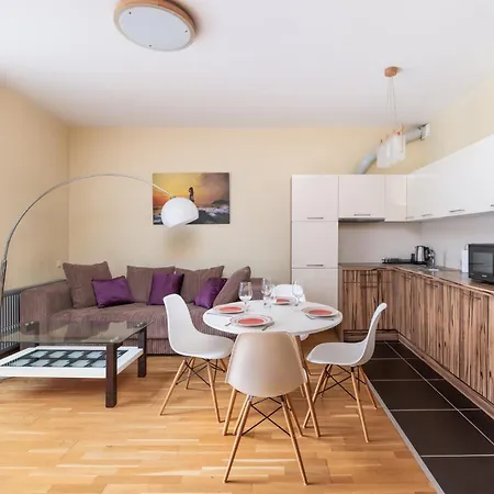 Spacious In A Park Zone With The Private Terrace Apartment *