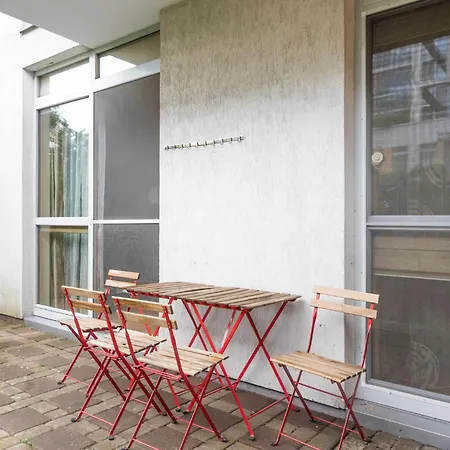 Spacious In A Park Zone With The Private Terrace